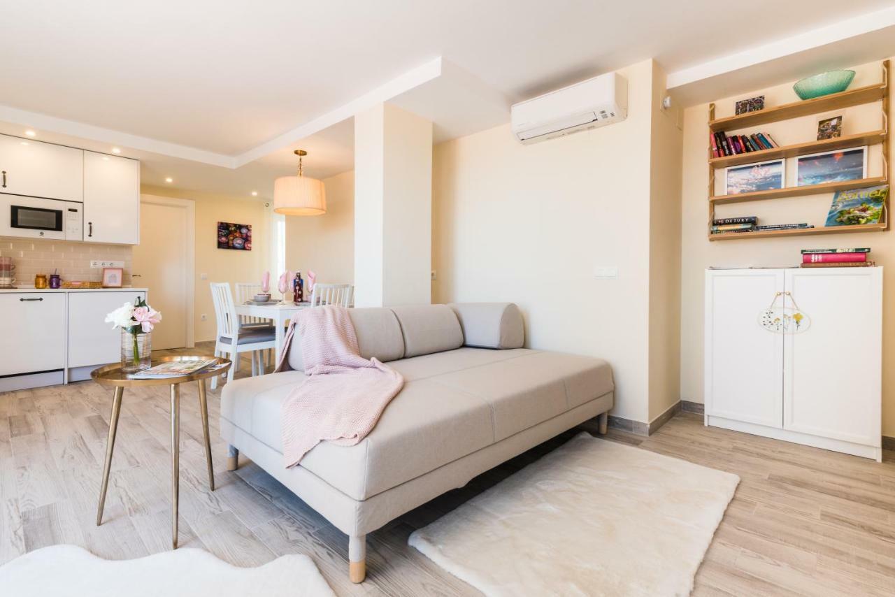 Malaga Centre Apartment With Parking Extérieur photo