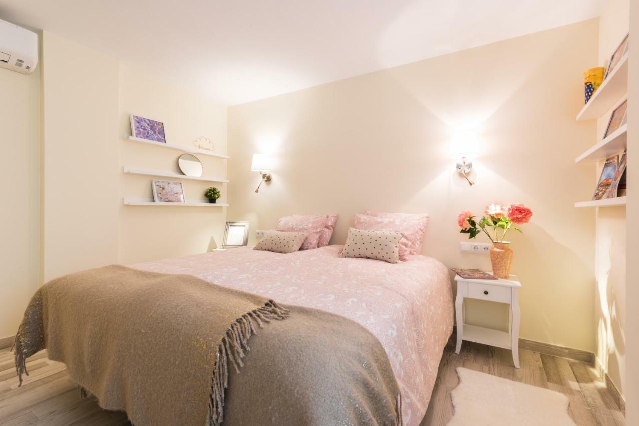 Malaga Centre Apartment With Parking Extérieur photo