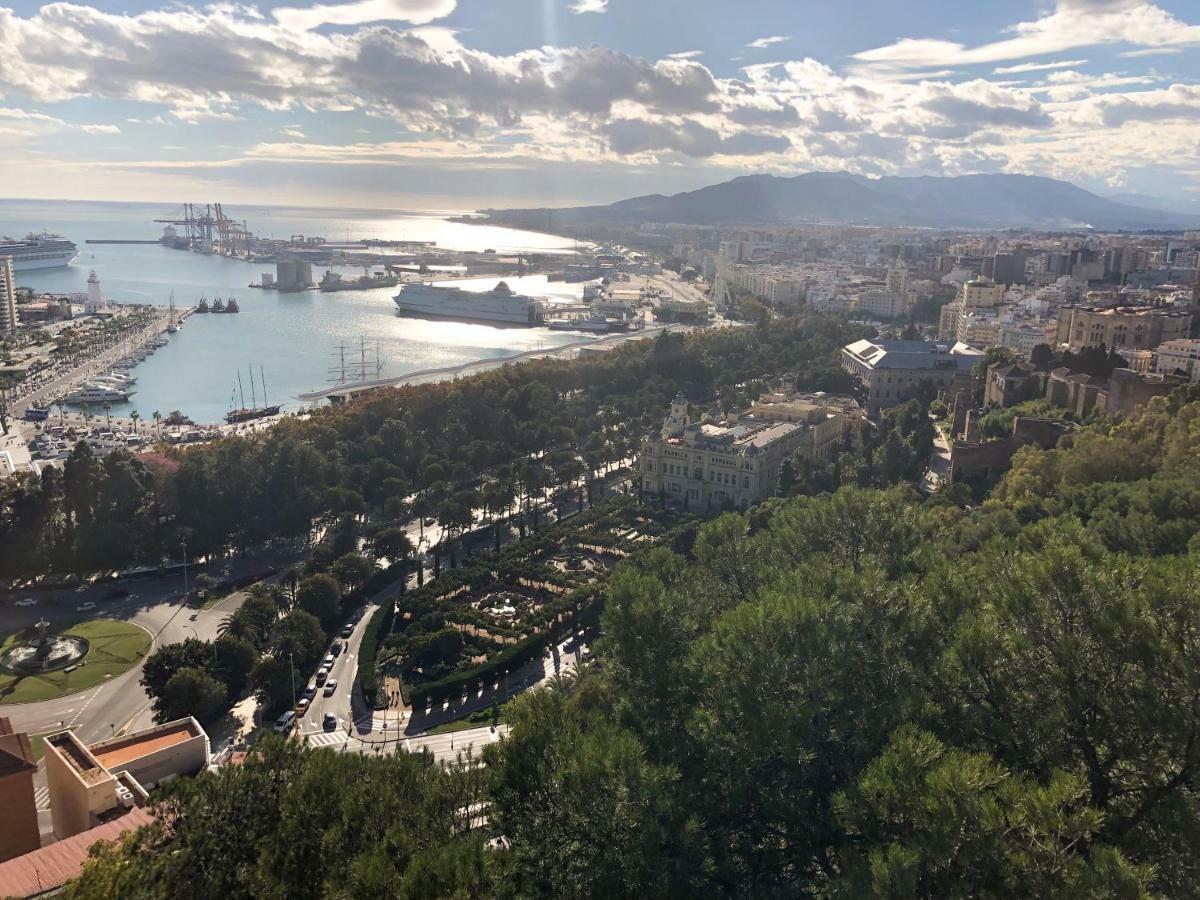 Malaga Centre Apartment With Parking Extérieur photo